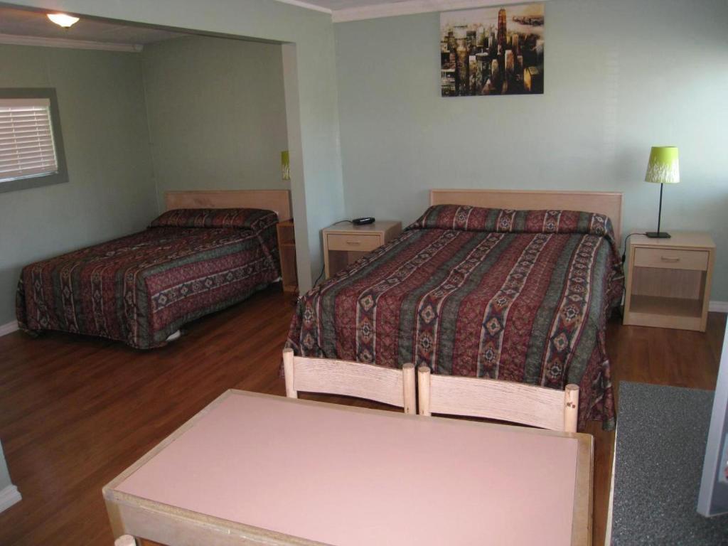 Beach Grove Motel Tsawwassen Ruang foto